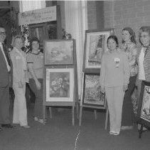 Robert Wassum with members of the Florin League of Fine Arts