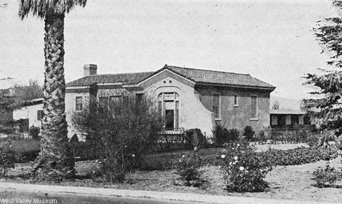 Weeks Poultry Community house, circa 1927