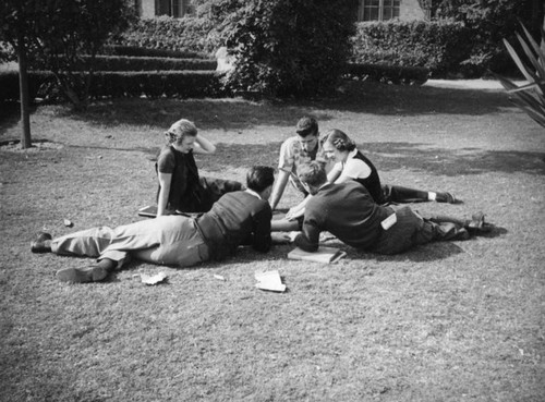Students on lawn at U.S.C