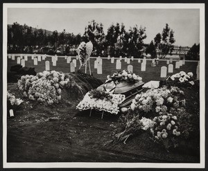 Hiroshi Sugiyama's casket at reburial ceremony, 1948-12-15
