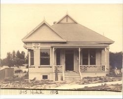 Raymond home at 245 Keokuk Street, Petaluma, California under construction., 1905