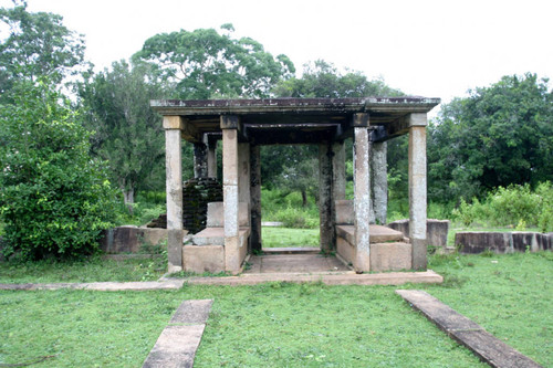 Western Monasteries (Tapovanaya); forest hermitage; stone beds