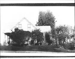 Thomas home on Liberty Street, Petaluma, California, 1905