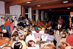 DMS Ungdomsstævne oktober i Frederikshavn. Interesseret bliver der lyttet til taleren