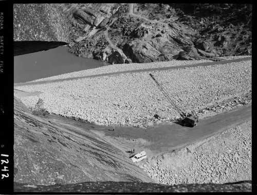 Big Creek - Mammoth Pool - General view - Dam and Reservoir from west abutment