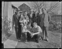 Coach Jerry Pelton and the Halliwell family from left to right, Florence, Wally, Bertha, Frank, Rupert, Ellis and Edwin, Los Angeles, 1936