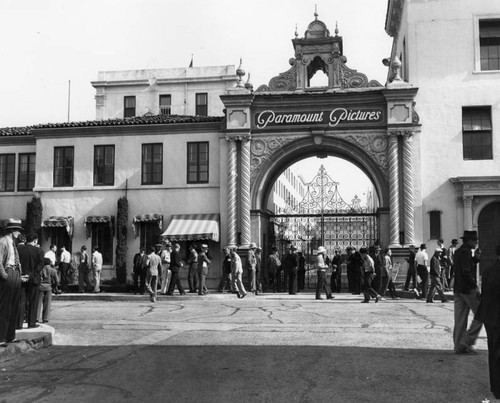 Paramount Studios entrance gate
