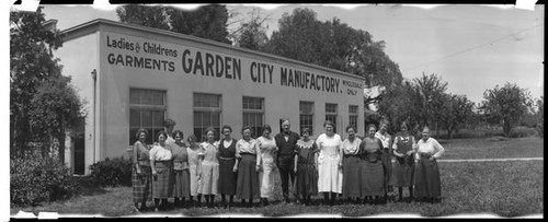 Employees of the Garden City Manufactory