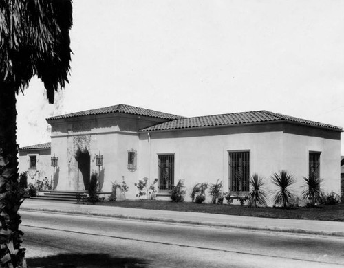 Wilmington Branch Library, exterior
