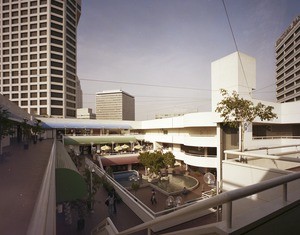 Weller Court, Little Tokyo, Los Angeles, Calif., 1982