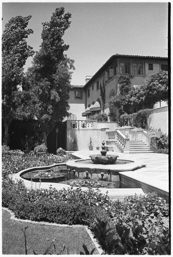 Fountain on the estate of film comedian Harold Lloyd and his wife ...