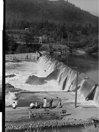 Savage Rapids Dam on the Rogue River, Oregon