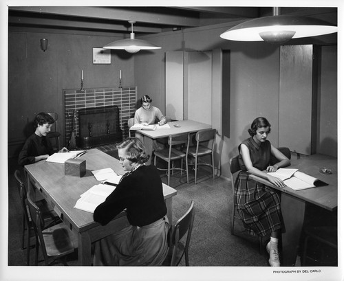 San Jose State College Kappa Alpha Theta Members Studying In Sorority House