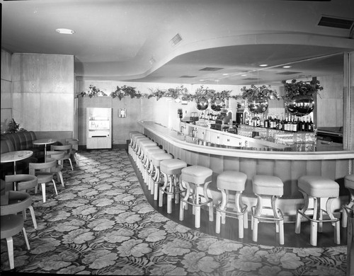 Bar and Lounge Seating Area at Tiny's Drive-In in San Jose