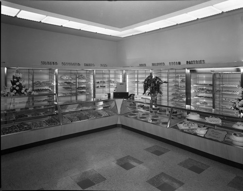 View of the Mountain View Spivey Drive-In Diner's Pastry Counter