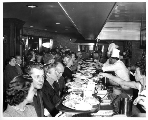 San Jose Garden City Restaurant Guests Receiving Their Orders