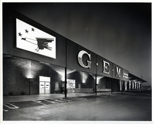 Exterior View of the Entrance of the San Jose G.E.M. Shopping Center