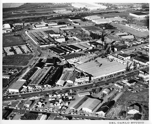 Aerial View of Pacific Manufacturing Co. and Pratt Low Preserving Co