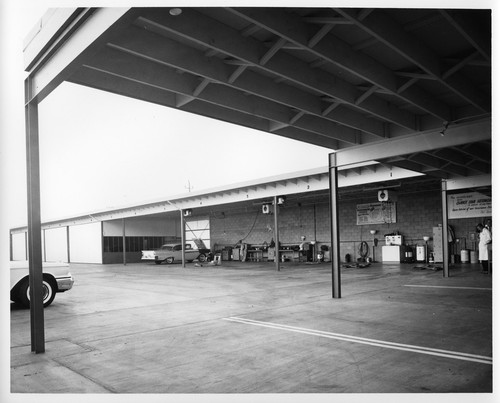 View of the Swanson Ford Dealership Repair and Maintenance Facility