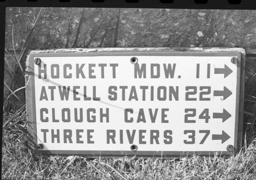 Signs, Old trail sign (Hockett Plateau area) Ash Mountain Museum