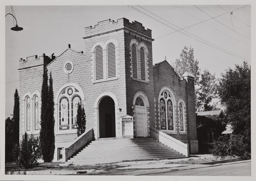 First Christian Church on the northwest corner of 7th and Egan Streets