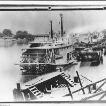 View of the Sacramento River waterfront with the river boats "Dover" and "Flora"
