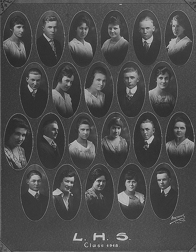 1918 Graduating Seniors, Lindsay (Calif.) High School