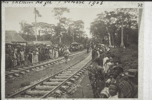 Dans l'attente du premier train 1 oct. 1903