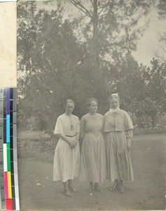 Three women missionaries, Madagascar, ca.1922