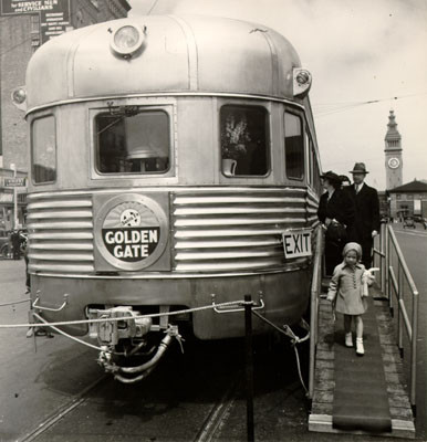 [Rear view of Santa Fe Railway Company train "Golden Gate"]
