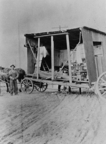 Moving a makeshift house on wheels