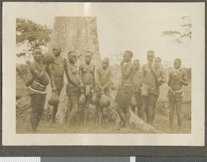 Indigenous girls and boys, Eastern province, Kenya, ca.1920