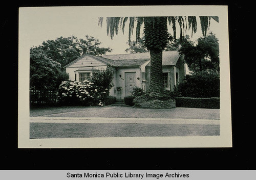 614 Palisades Avenue (Lot 4, tract 11455) Santa Monica, Calif. owned by Emma E. Dobson