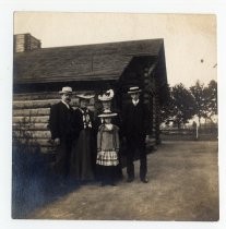 "Uncle Andrew, Etta Nelson, Aunt Jean, Errol Nelson, Ina Nelson, 1903"