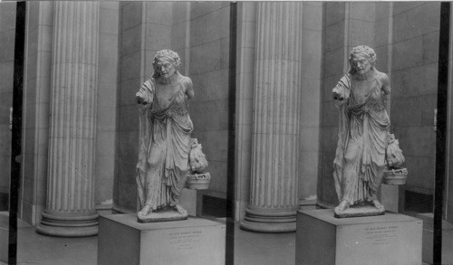 Statue of an Old Market Woman. N. York Metropolitan Museum ...