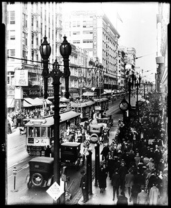 Northward view of Broadway from Fifth Street, ca.1925