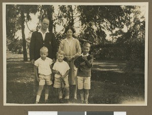 Family portrait, Chogoria, Kenya, December 1929