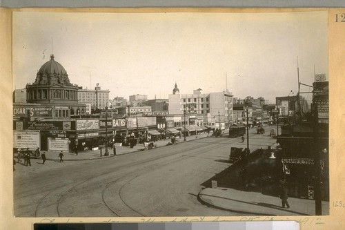 Looking down Market St. from 8th St. in 1912