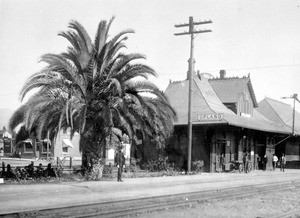 Exterior view of the Santa Fe Railroad station in Upland, ca.1905