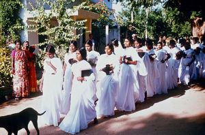 Boarding school girls in Melpattambakkam is singing 1st Sunday in Advent in 1988