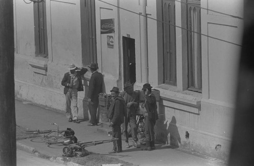 Daytime socializing, Bogotá, Colombia, 1976