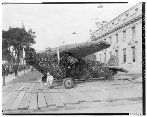 Richfield Oil Company float for the 1928 Tournament of Roses, Pasadena. 1928