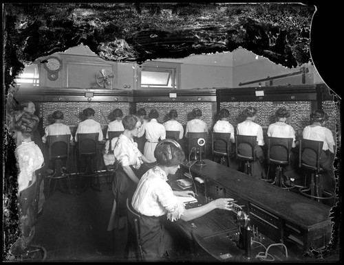 Telephone operators, Home Telephone, 45 West Colorado, Pasadena. 1914