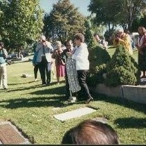 Tule Lake Linkville Cemetery Project 1989: Presentation of Paper Cranes