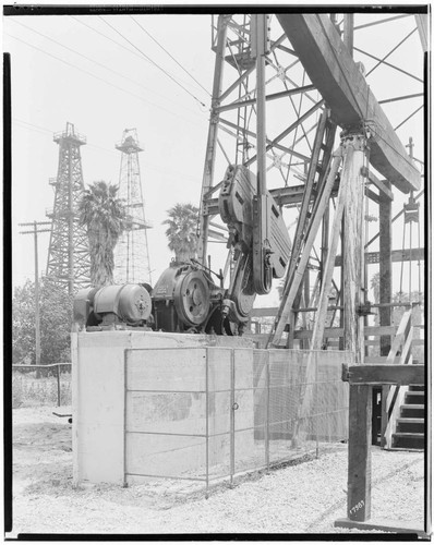 O1 - Oil Wells & Equipment - Pump rig at "Economy" plant