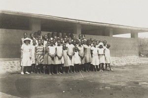 Students & staff, Ovim, 1934