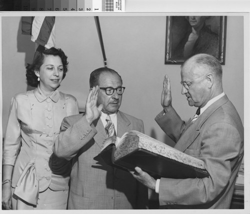 Photograph of Nicola Giulii taking oath for his reappointment as Chairman of the Housing Authority of the City of Los Angeles