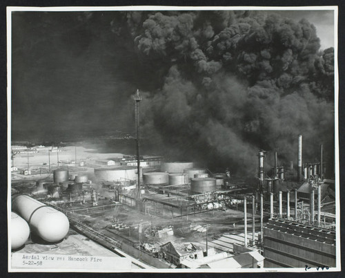 Hancock Refinery fire, 2828 Junipero Ave. : aerial view
