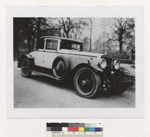 This snapshot was taken in Hyde Park in London in 1935, this was as it looked originally before being repainted