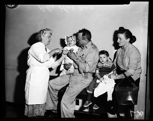 Polio shots (Central Clinic), 1957
